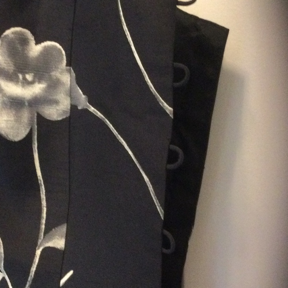 Ann Taylor shell - Picture 2 of 4